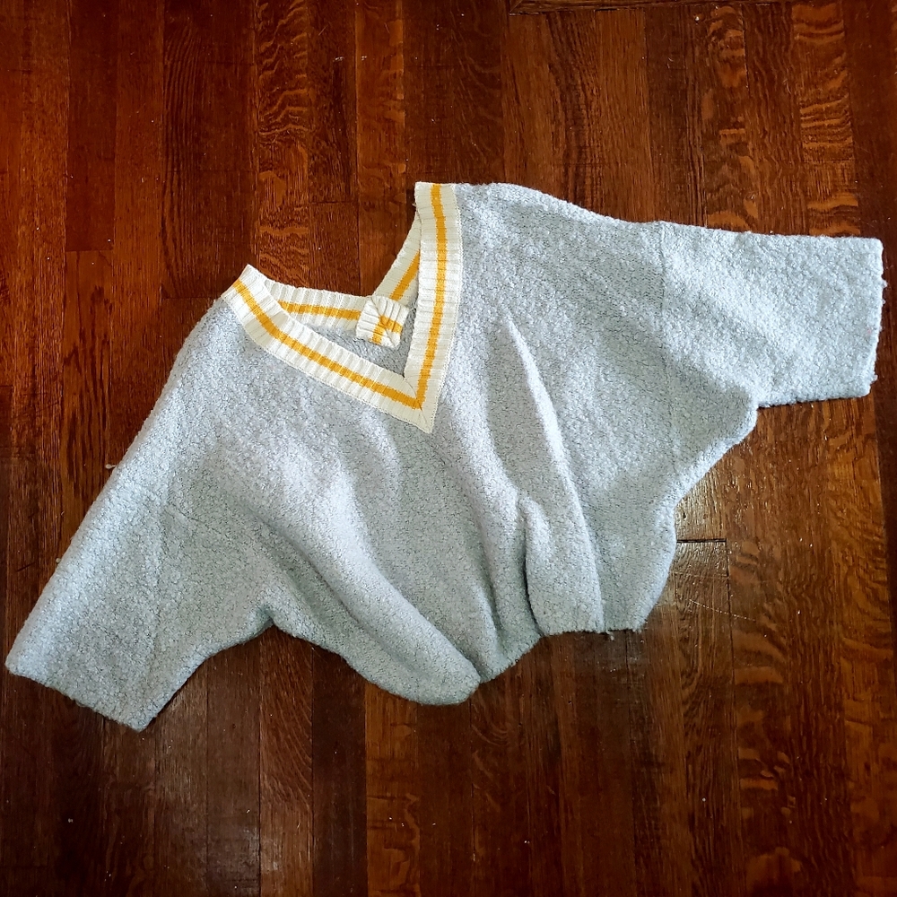 Urban Outfitters Sweater - Picture 5 of 7